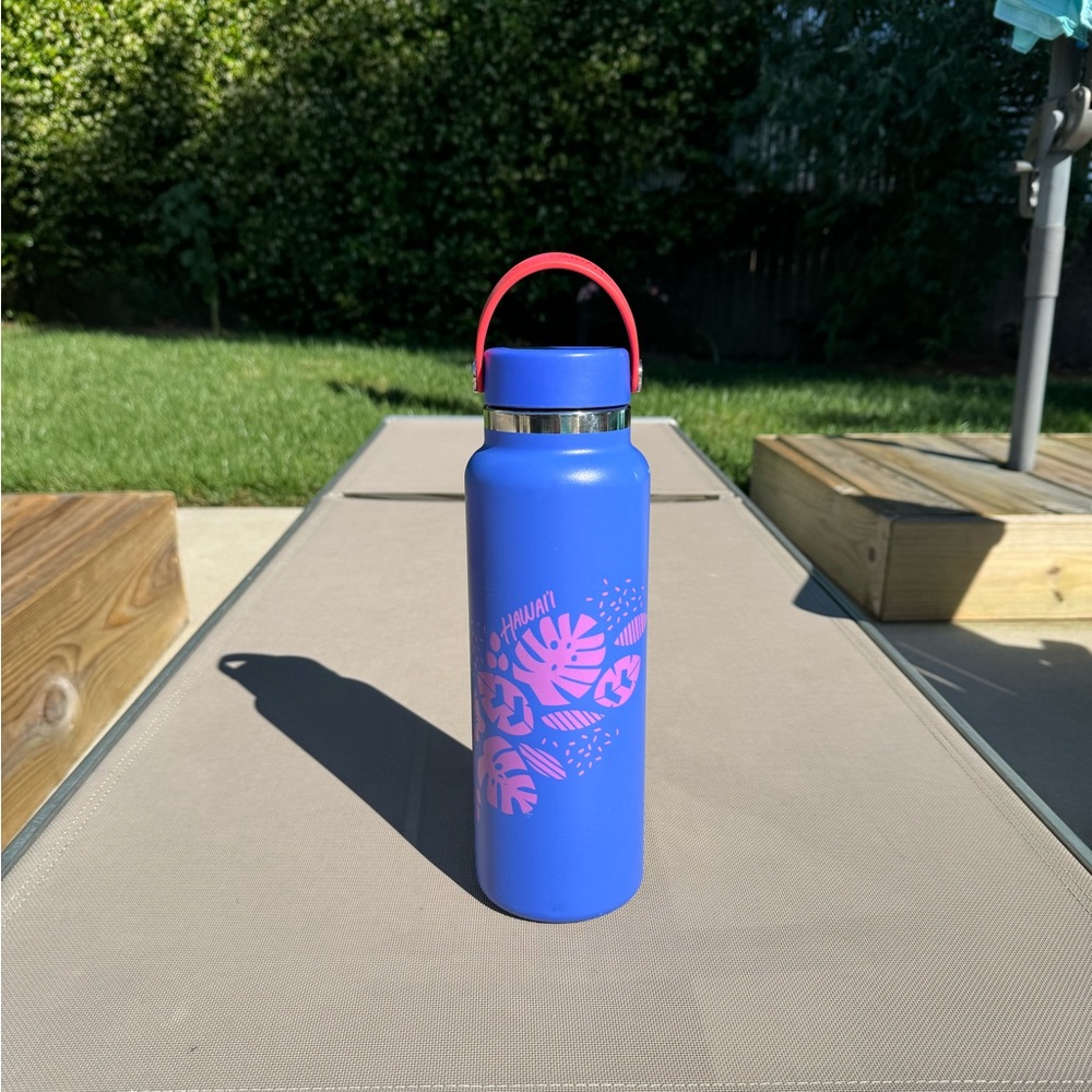 40 oz HydroFlask Hawaii Limited Edition